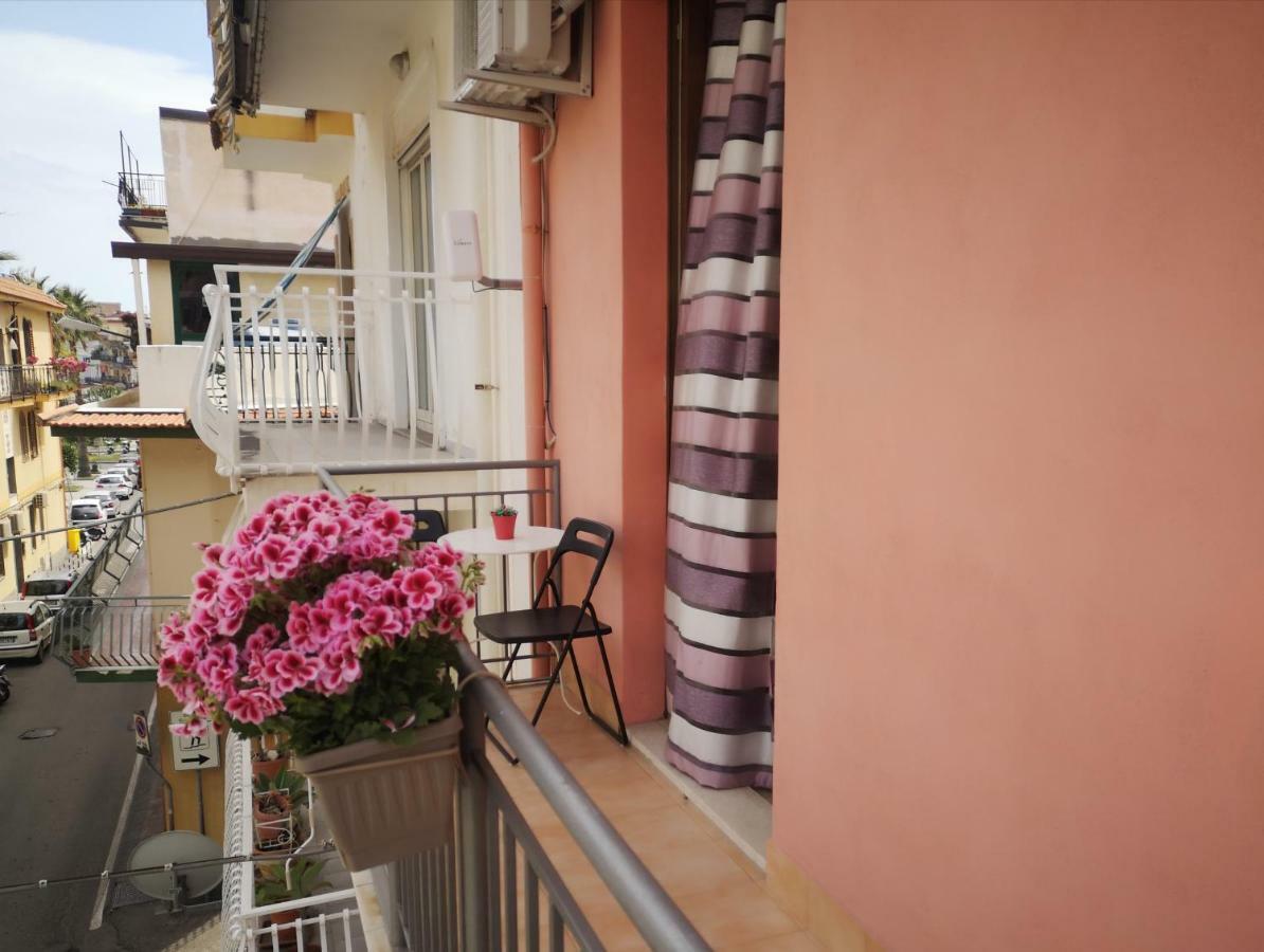 Appartement Casa Dany&Olga à Giardini-Naxos Extérieur photo